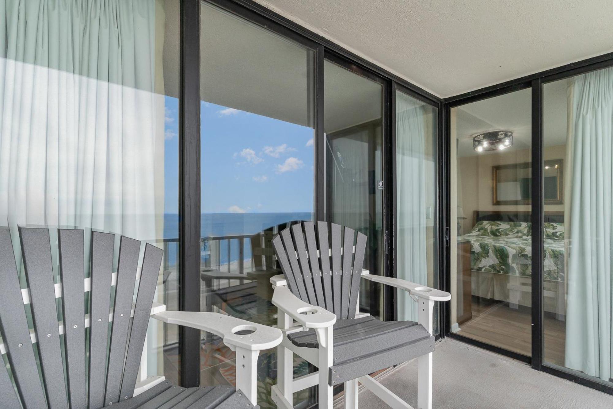 Sands Beach Club Briarcliffe Acres Exteriör bild